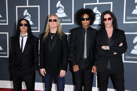 aic band|alice in chains news.